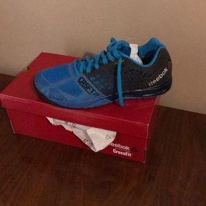 Nano 5. Barely worn.